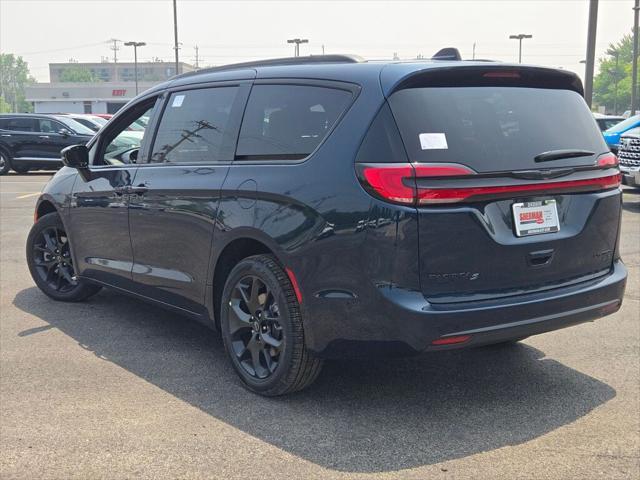 new 2025 Chrysler Pacifica car, priced at $59,660