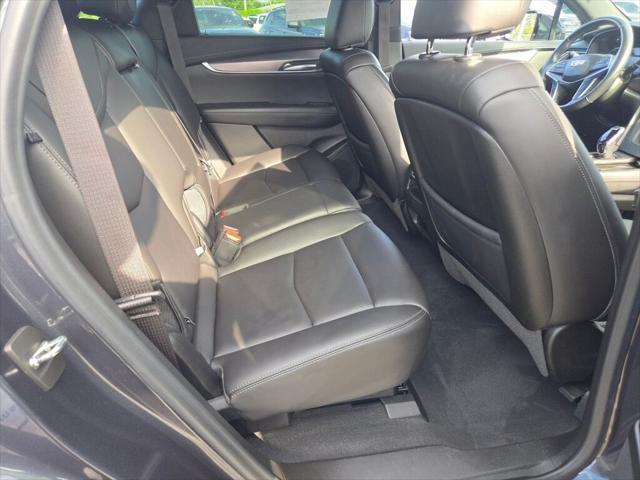 used 2022 Cadillac XT5 car, priced at $29,000