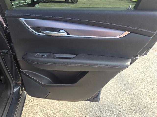 used 2022 Cadillac XT5 car, priced at $29,000