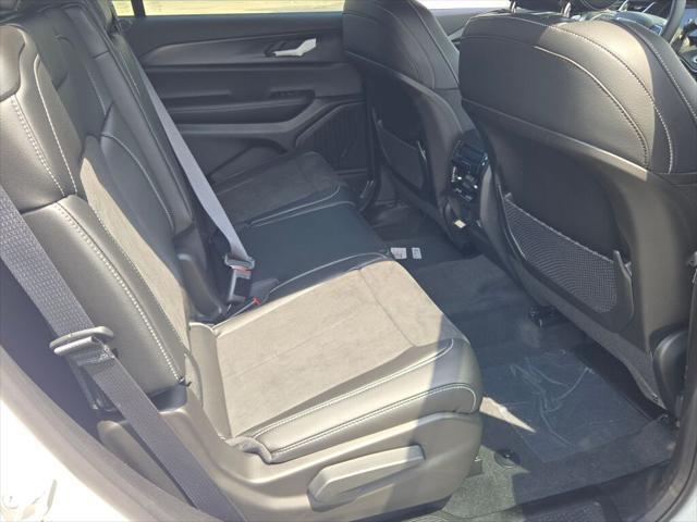 new 2025 Jeep Grand Cherokee L car, priced at $42,185