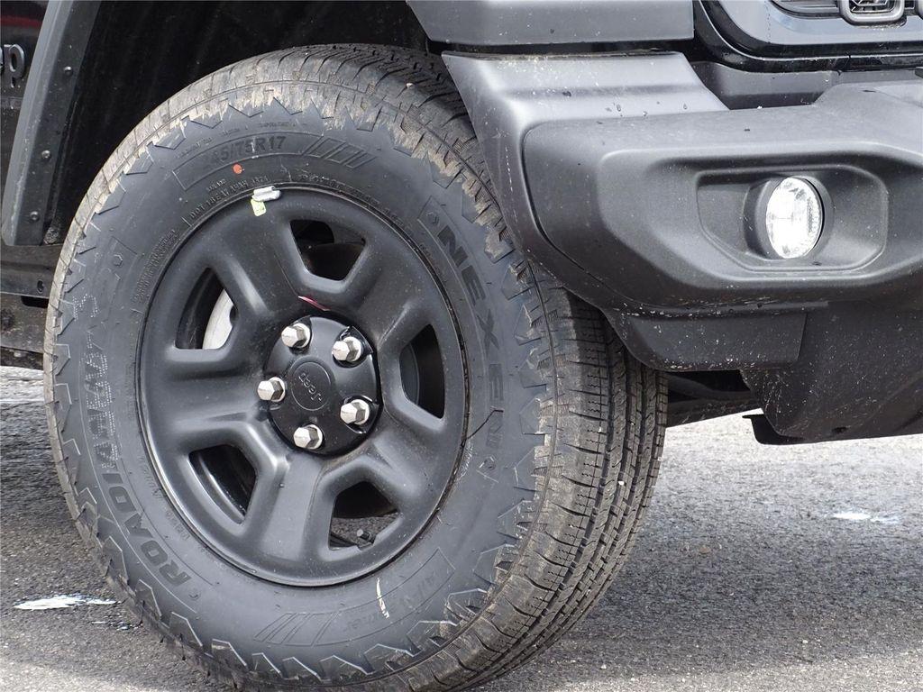 new 2025 Jeep Wrangler car, priced at $31,915