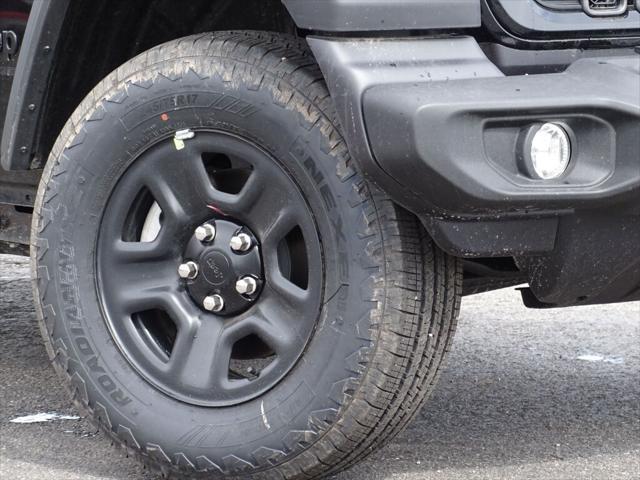 new 2025 Jeep Wrangler car, priced at $31,350