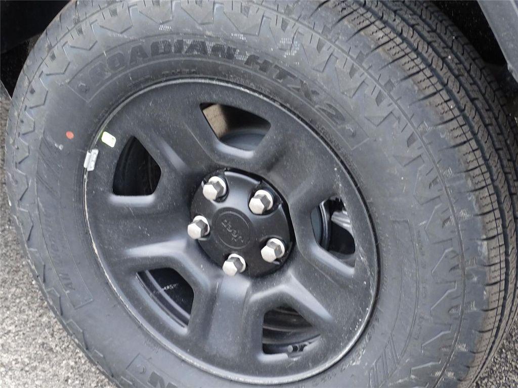 new 2025 Jeep Wrangler car, priced at $31,915