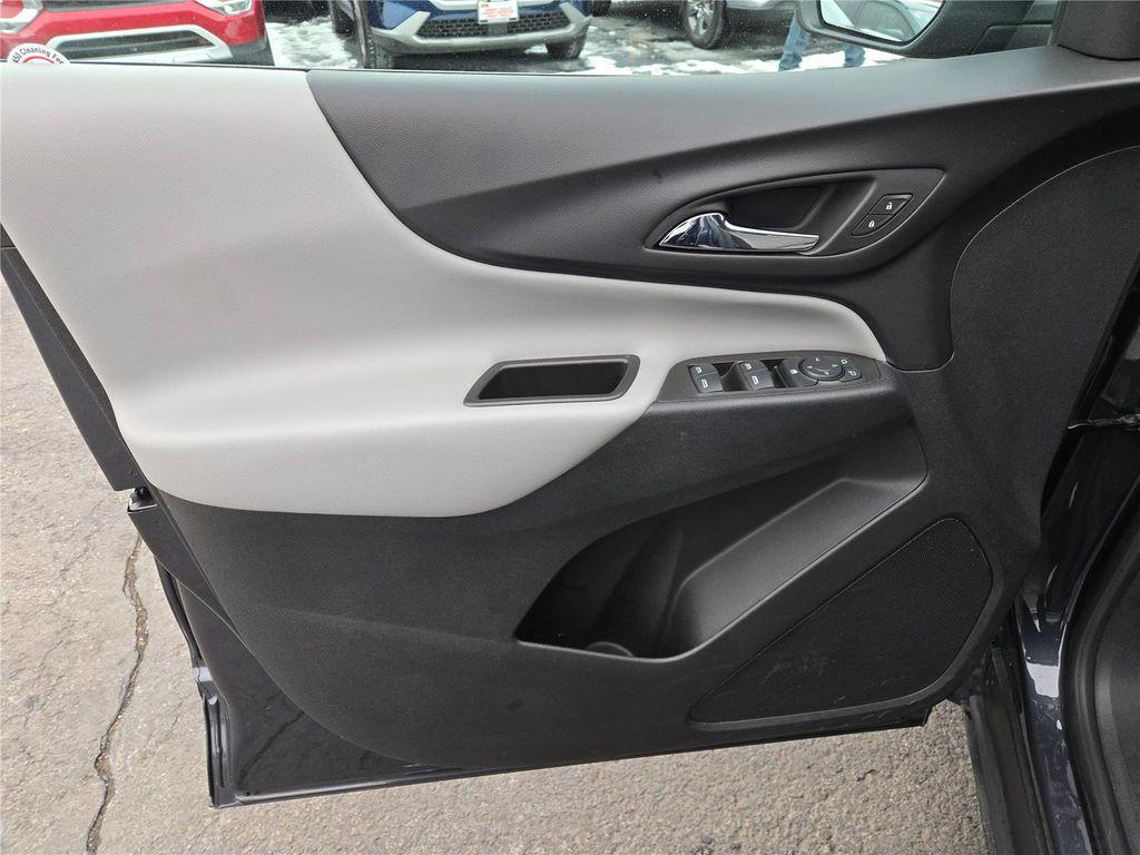 used 2023 Chevrolet Equinox car, priced at $22,800