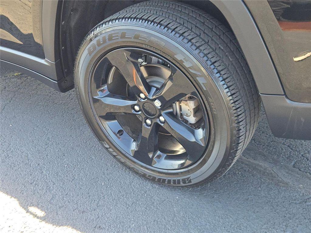 used 2023 Jeep Grand Cherokee car, priced at $38,000
