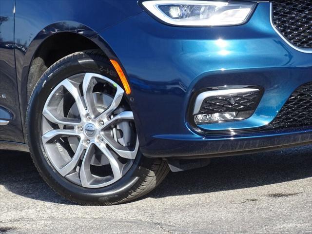 new 2025 Chrysler Pacifica car, priced at $52,920