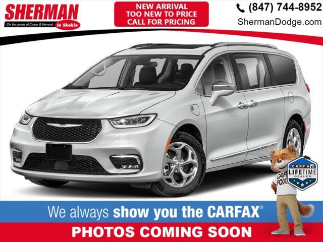 used 2022 Chrysler Pacifica Hybrid car