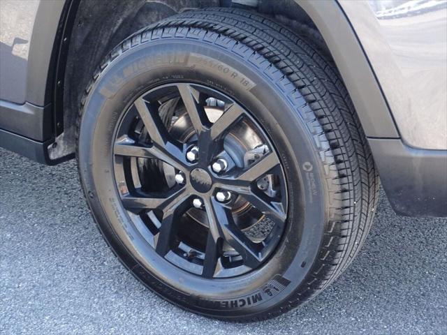 used 2024 Jeep Grand Cherokee car, priced at $39,000
