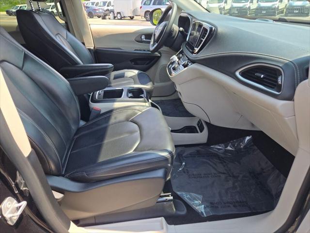 used 2023 Chrysler Pacifica Hybrid car, priced at $26,000