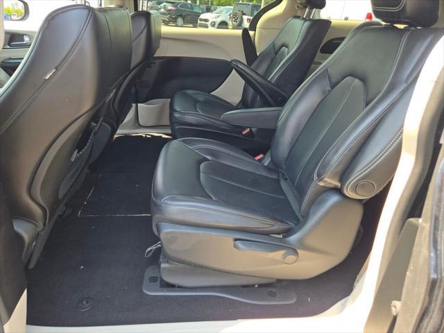 used 2023 Chrysler Pacifica Hybrid car, priced at $26,000