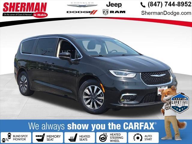 used 2023 Chrysler Pacifica Hybrid car, priced at $26,000