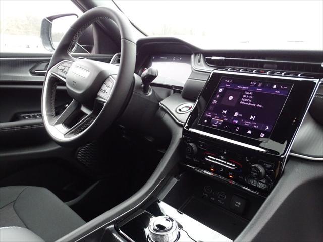 new 2025 Jeep Grand Cherokee L car, priced at $40,970