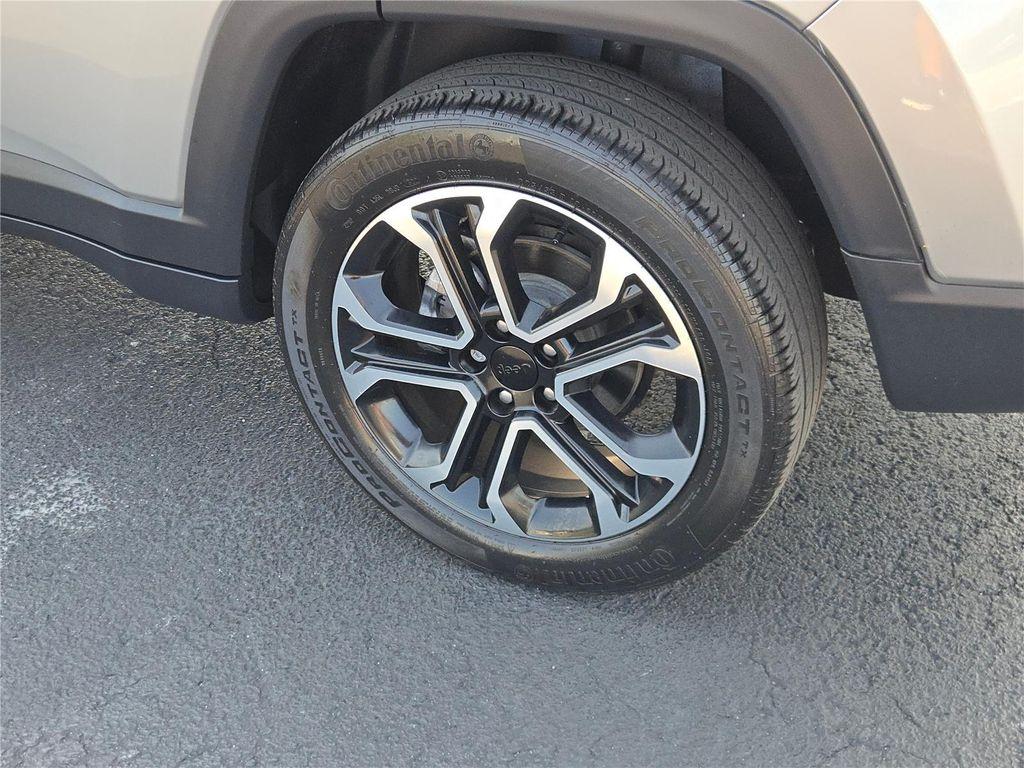used 2022 Jeep Compass car, priced at $25,000
