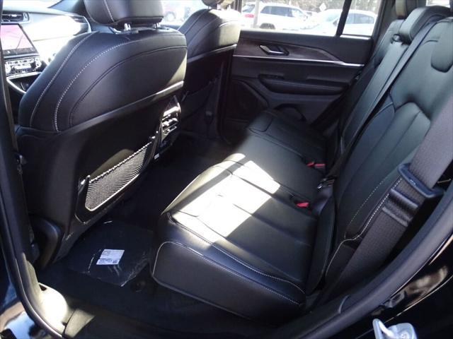 new 2025 Jeep Grand Cherokee car, priced at $46,605
