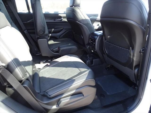 new 2025 Jeep Grand Cherokee L car, priced at $43,050