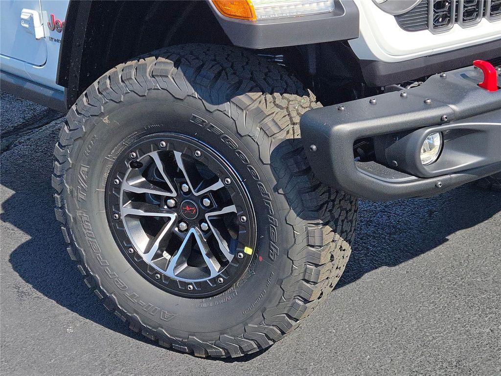 new 2025 Jeep Wrangler car, priced at $57,765