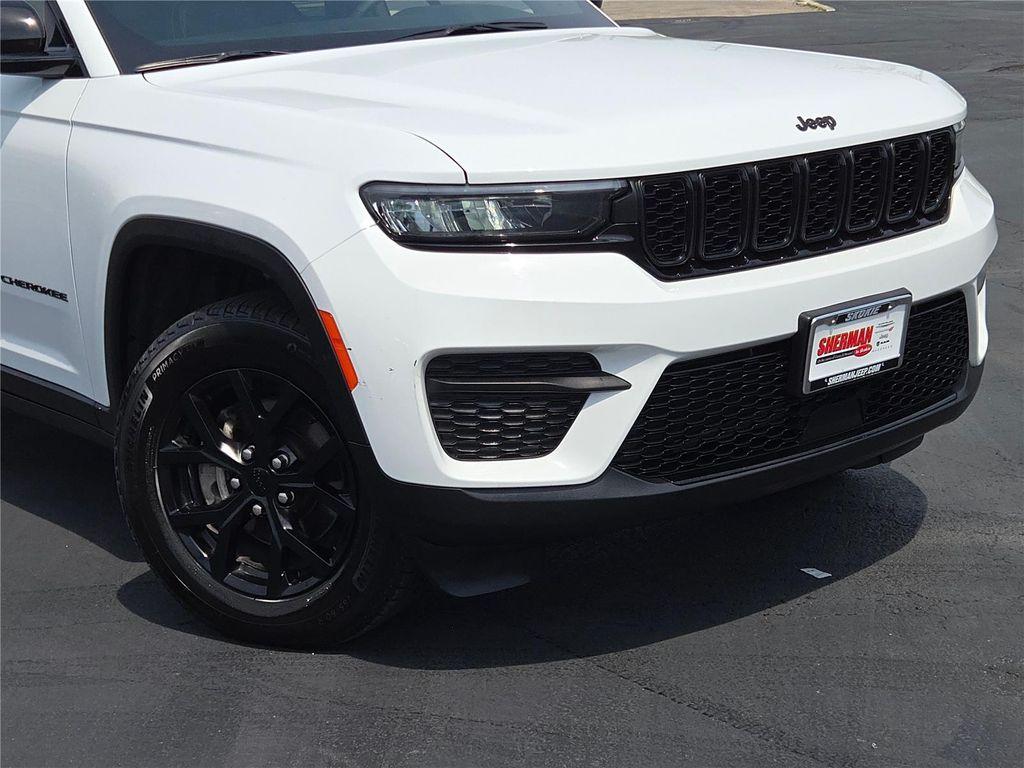 used 2024 Jeep Grand Cherokee car, priced at $36,730