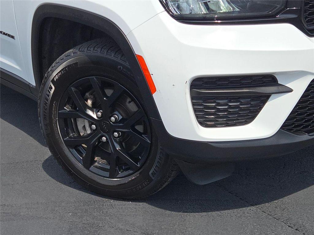 used 2024 Jeep Grand Cherokee car, priced at $36,730