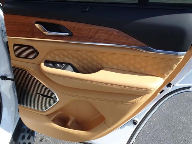 new 2025 Jeep Grand Cherokee car, priced at $66,800