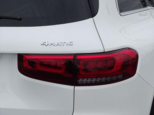 used 2022 Mercedes-Benz GLB 250 car, priced at $25,000