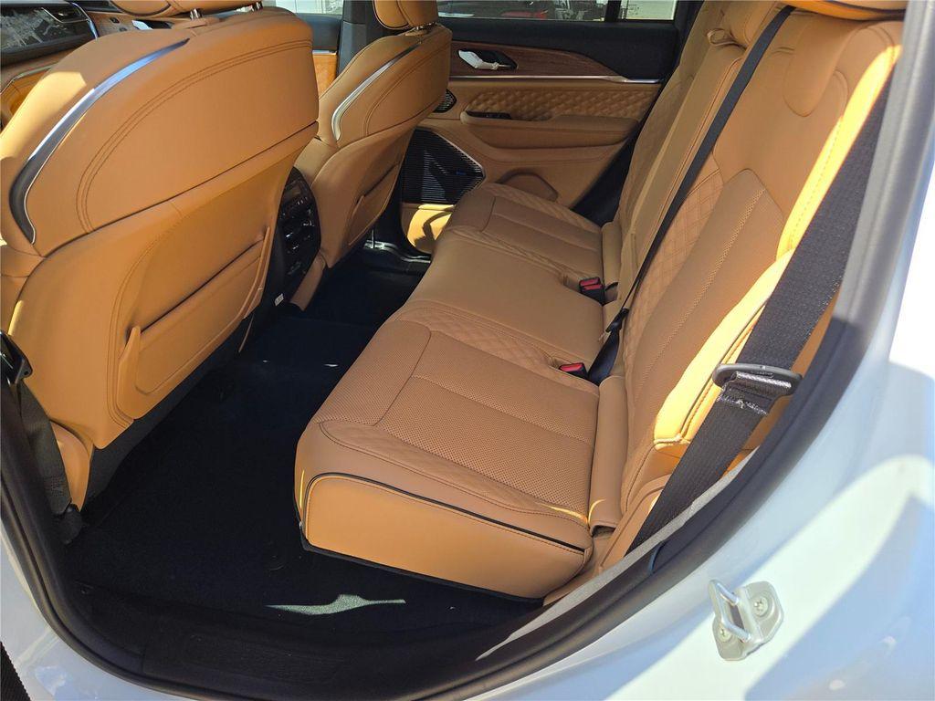 new 2025 Jeep Grand Cherokee car, priced at $54,285