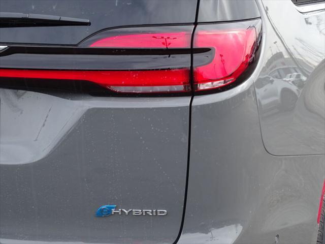 new 2025 Chrysler Pacifica car, priced at $52,975