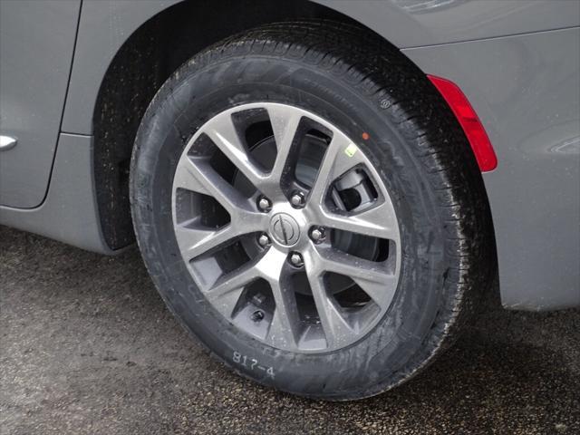 new 2025 Chrysler Pacifica car, priced at $52,975