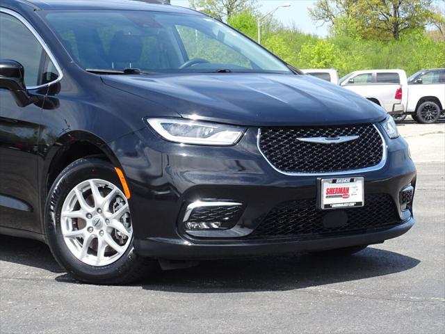 used 2022 Chrysler Pacifica car, priced at $23,000