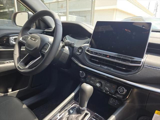 new 2025 Jeep Compass car, priced at $30,530