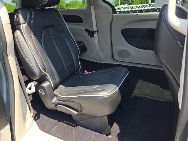 used 2022 Chrysler Pacifica car, priced at $35,000