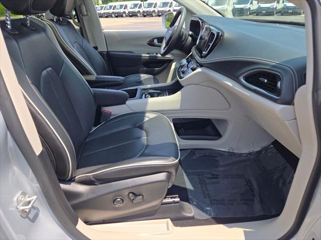 used 2022 Chrysler Pacifica car, priced at $35,000