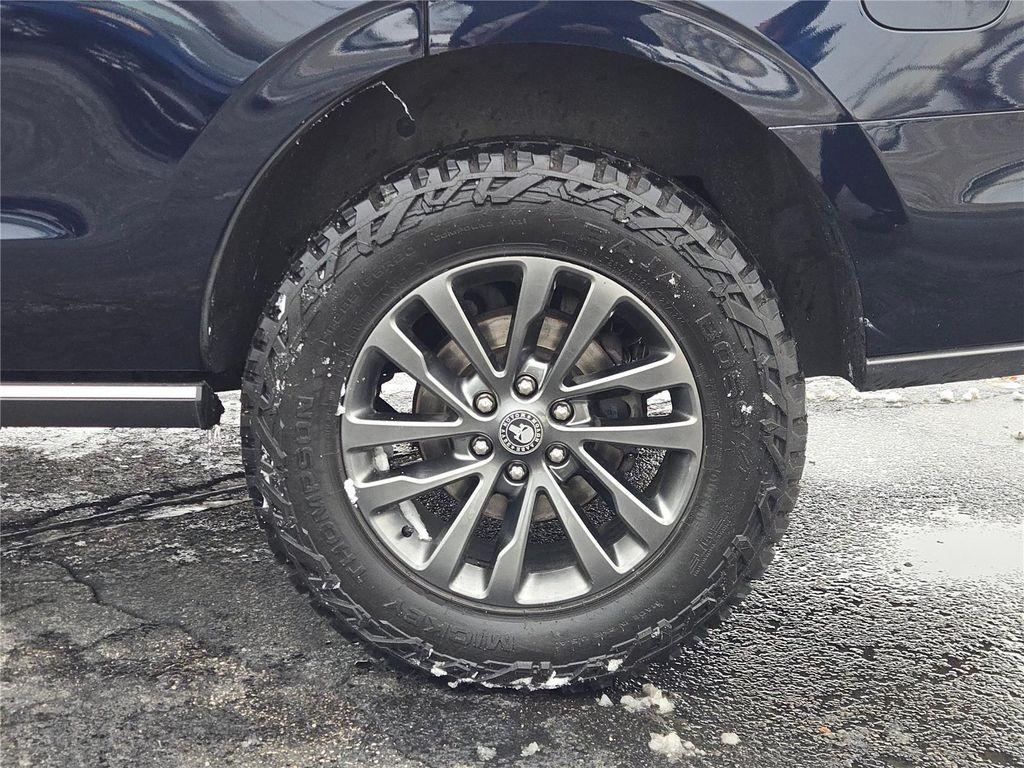 used 2021 Ford Expedition car, priced at $27,659