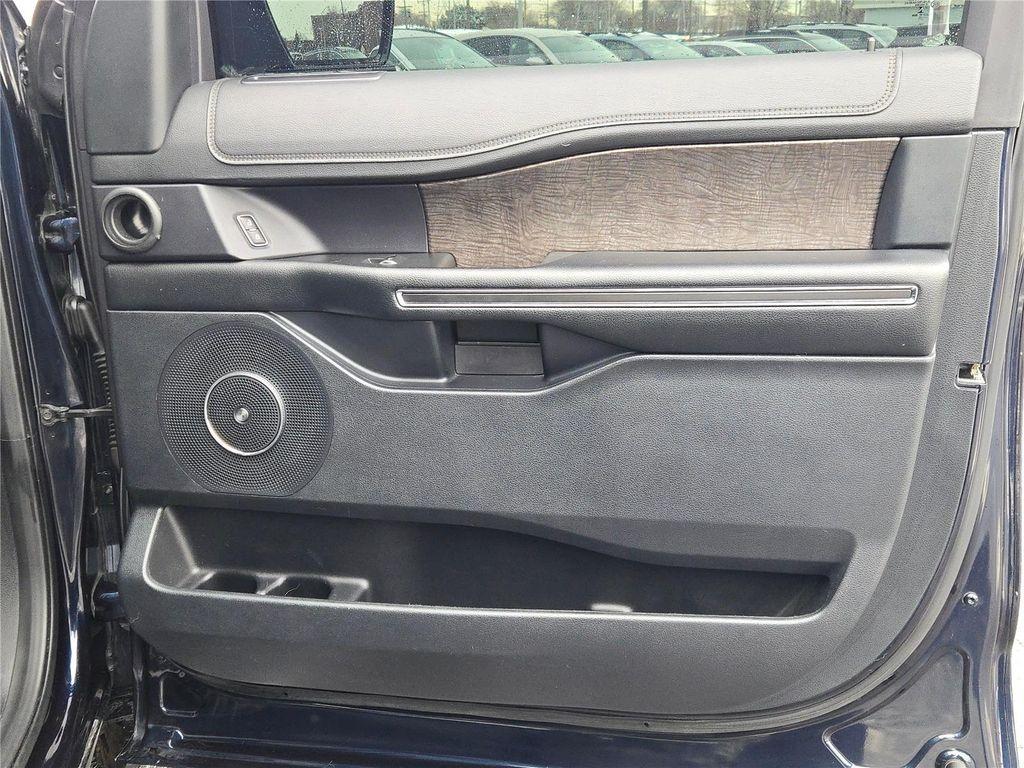 used 2021 Ford Expedition car, priced at $27,659