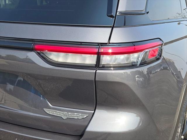 used 2022 Jeep Grand Cherokee car, priced at $33,560
