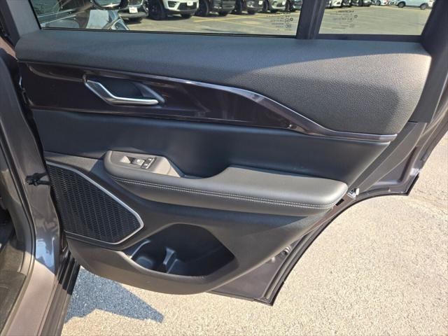 used 2022 Jeep Grand Cherokee car, priced at $33,560