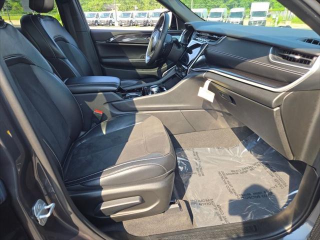 used 2022 Jeep Grand Cherokee car, priced at $33,560