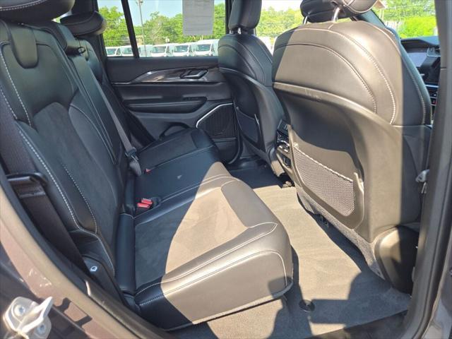 used 2022 Jeep Grand Cherokee car, priced at $33,560