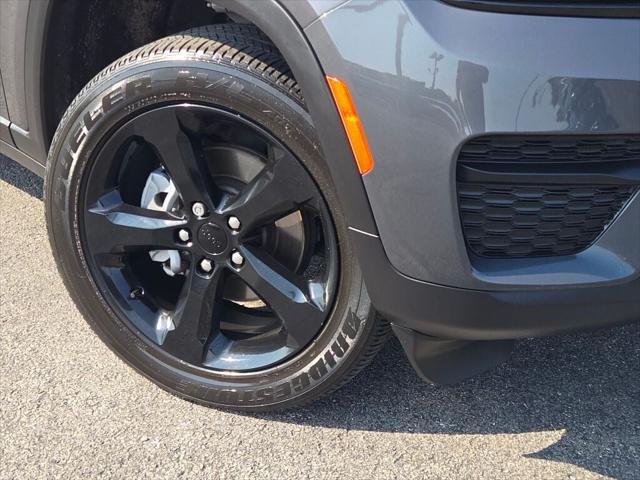 used 2022 Jeep Grand Cherokee car, priced at $33,560