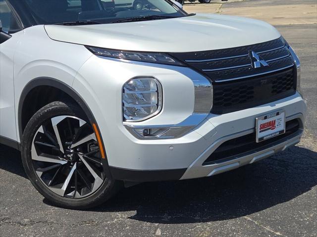 used 2023 Mitsubishi Outlander car, priced at $23,000