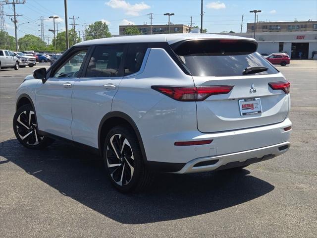 used 2023 Mitsubishi Outlander car, priced at $23,000