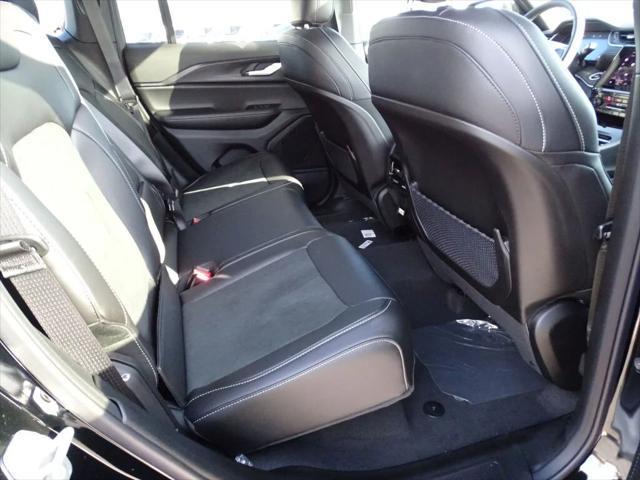 new 2025 Jeep Grand Cherokee car