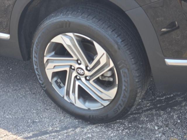 used 2023 Hyundai Santa Fe car, priced at $27,000