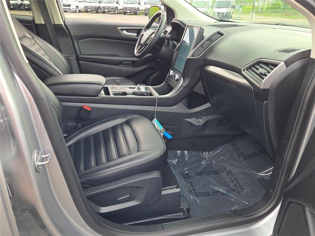 used 2024 Ford Edge car, priced at $25,730
