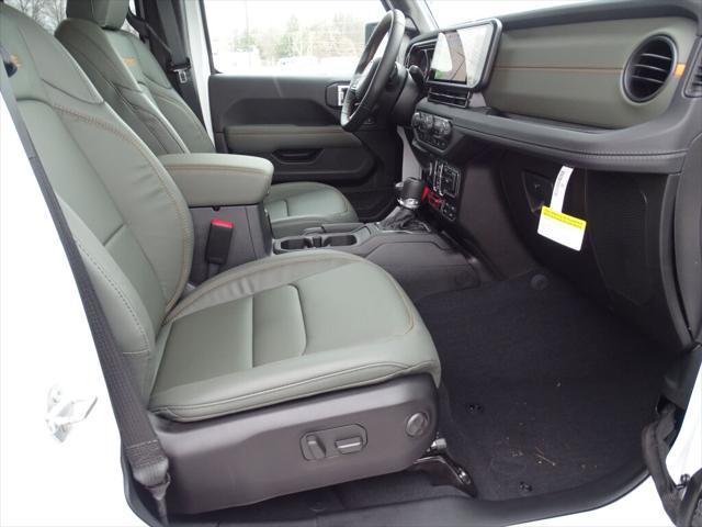 new 2025 Jeep Gladiator car, priced at $55,060