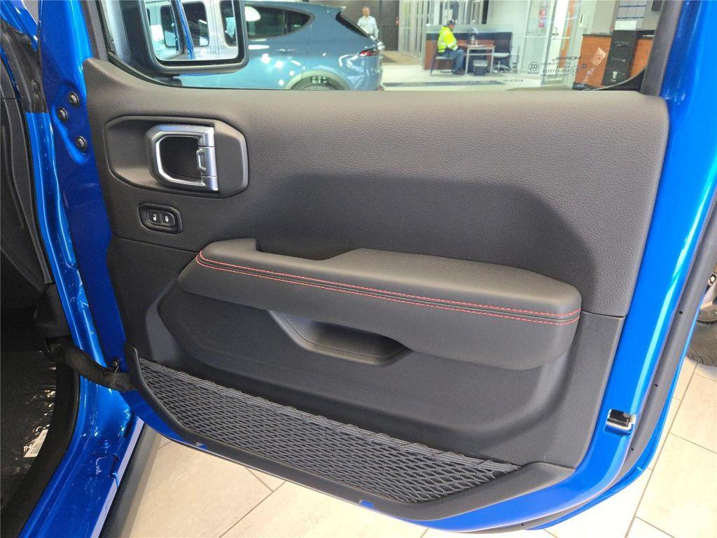 new 2025 Jeep Gladiator car, priced at $52,895