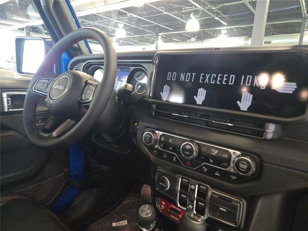 new 2025 Jeep Gladiator car, priced at $52,895