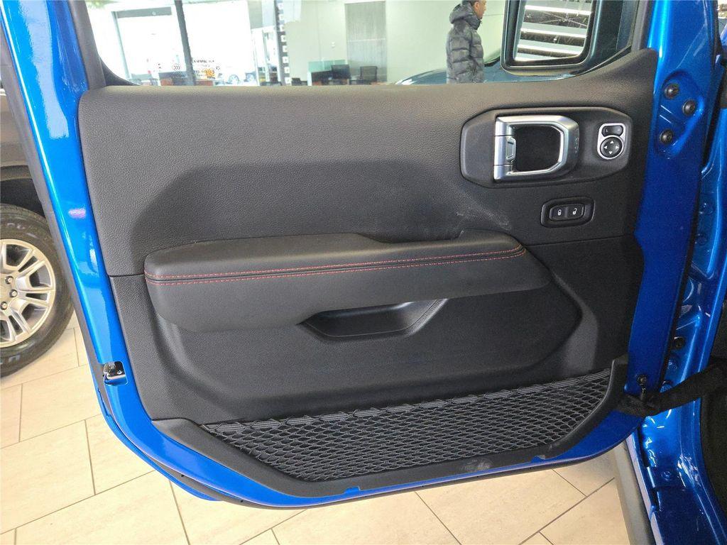 new 2025 Jeep Gladiator car, priced at $52,895