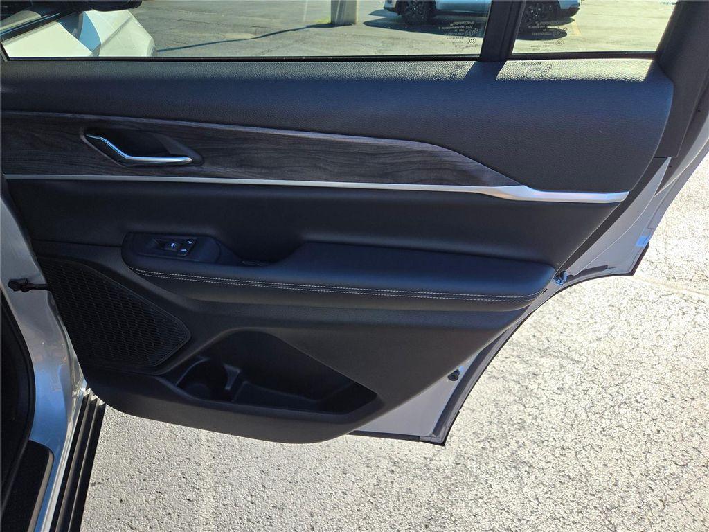 used 2024 Jeep Grand Cherokee L car, priced at $34,920