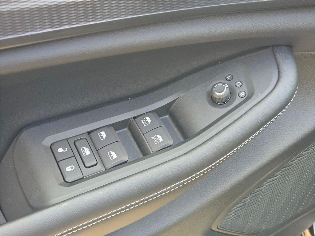 new 2025 Jeep Grand Cherokee car, priced at $38,625