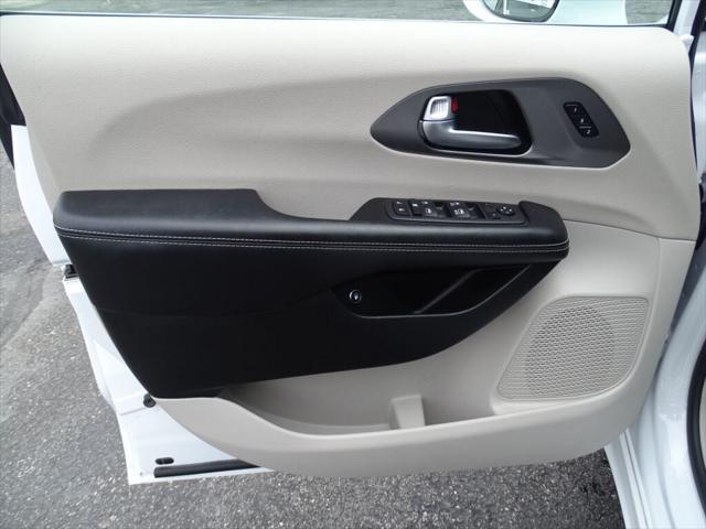used 2022 Chrysler Pacifica Hybrid car, priced at $27,500